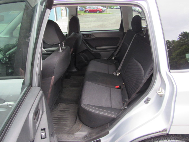 Used 2018 Subaru Forester 2.5i Premium AWD/4WD image 16