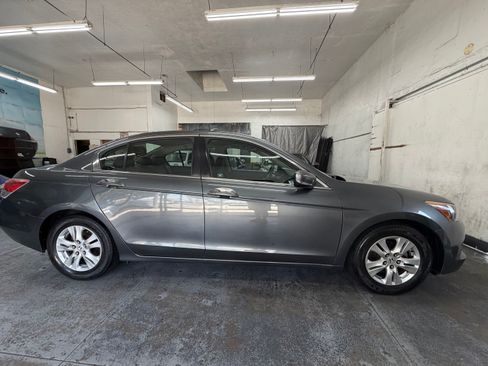 Used 2010 Honda Accord LX-P Sedan image 8