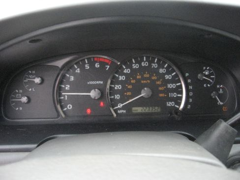 Used 2005 Toyota Sequoia SR5 image 10