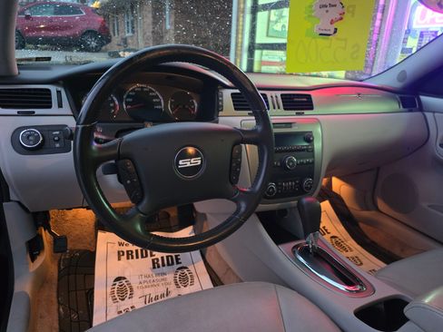 Used 2008 Chevrolet Impala SS image 7