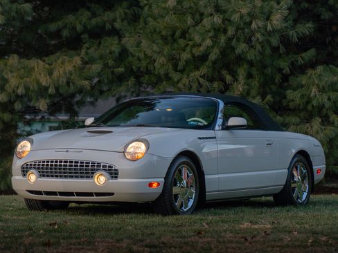 Used 2003 Ford Thunderbird image 49