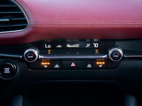 Used 2021 MAZDA MAZDA3 w/ Premium Package image 26