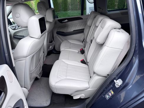 Used 2015 Mercedes-Benz GL 450 image 16