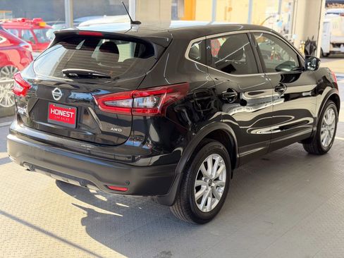 Used 2022 Nissan Rogue Sport S image 4