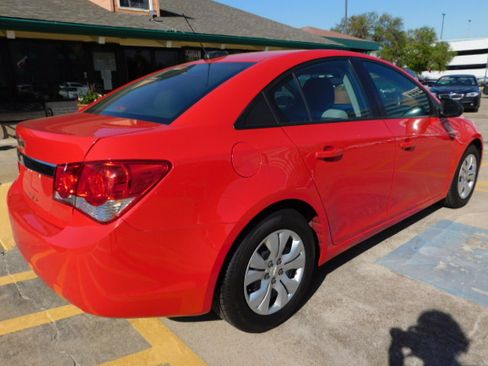 Used 2016 Chevrolet Cruze LS image 8