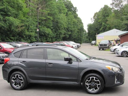 Used 2016 Subaru Crosstrek 2.0i Premium AWD/4WD image 12