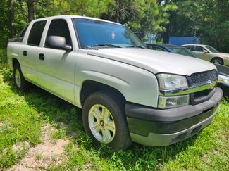 Used 2004 Chevrolet Avalanche LT image 1