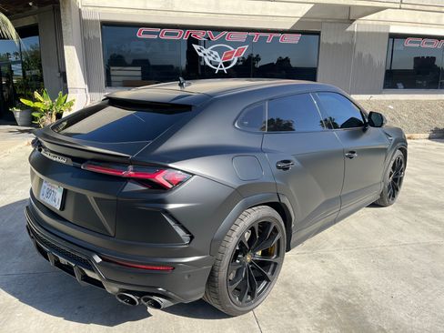 Used 2020 Lamborghini Urus image 31