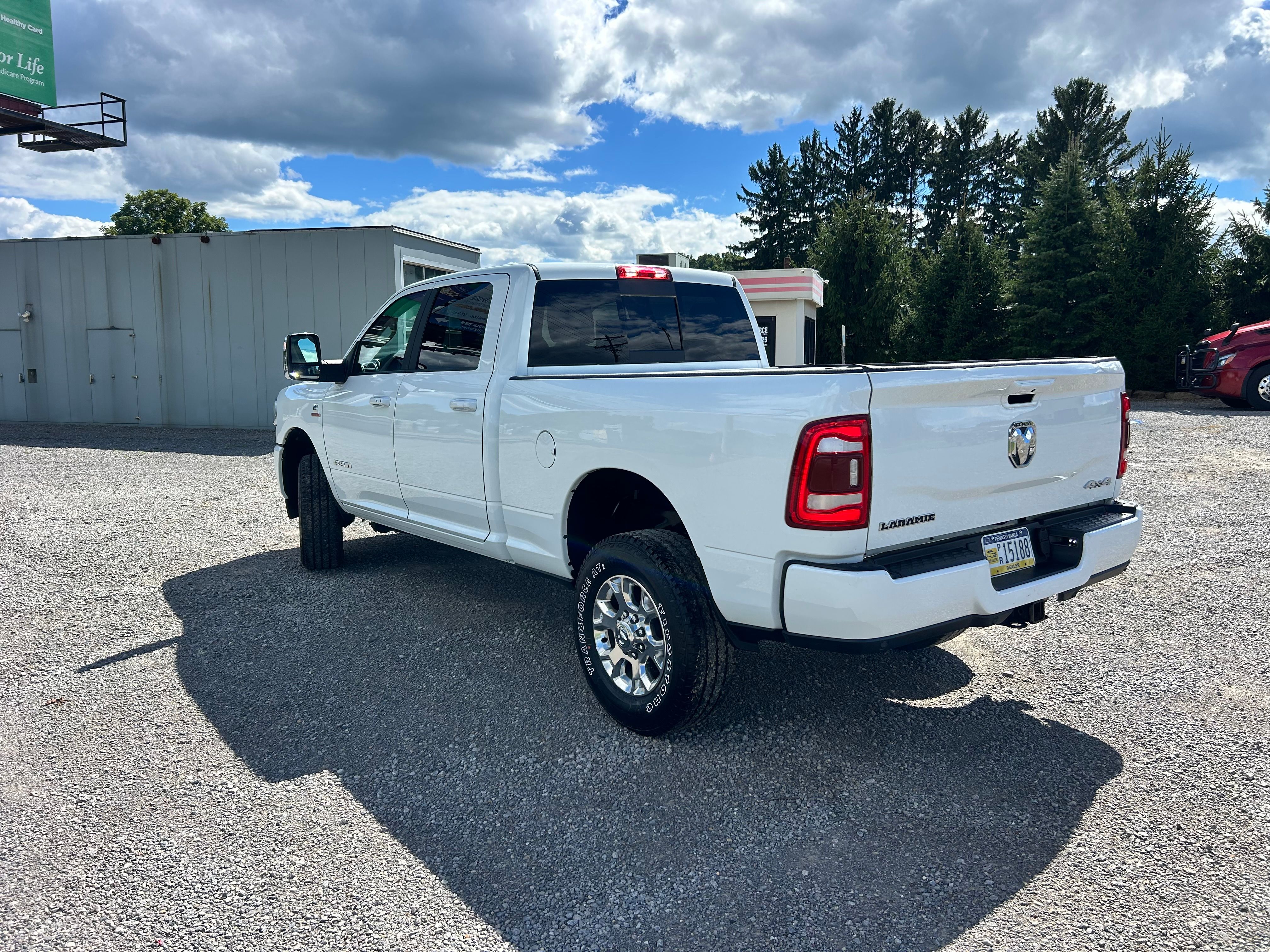 Used 2024 RAM 2500 4x4 Crew Cab Laramie image 9