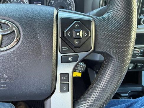Used 2022 Toyota Tacoma SR5 image 20
