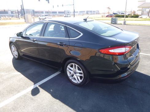 Used 2014 Ford Fusion SE image 8