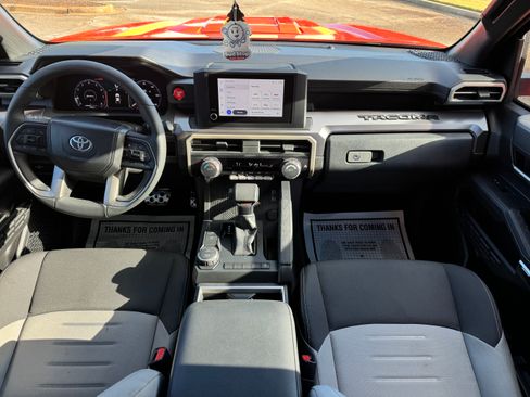 Used 2024 Toyota Tacoma TRD Sport image 18