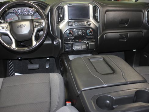 Used 2020 Chevrolet Silverado 1500 LT Trail Boss image 37