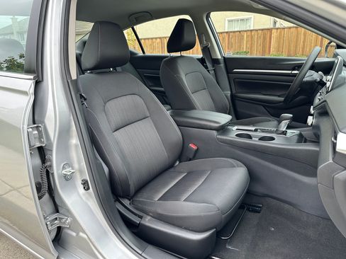 Used 2022 Nissan Altima 2.5 SV image 18