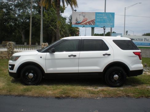 Used 2016 Ford Explorer 4WD Police Interceptor image 2