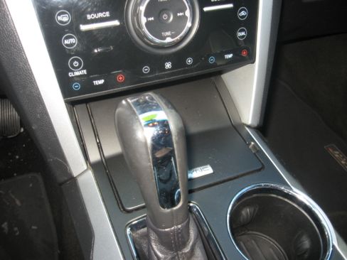 Used 2015 Ford Explorer Sport image 12