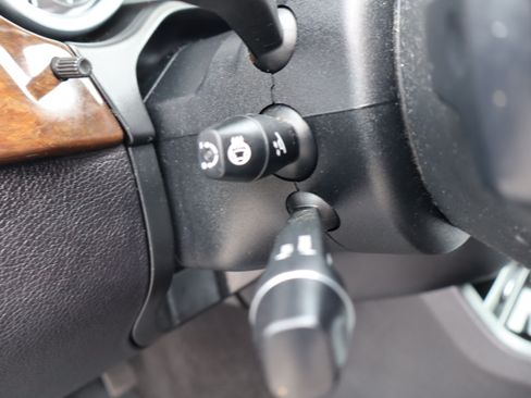 Used 2016 Mercedes-Benz GL 450 image 40