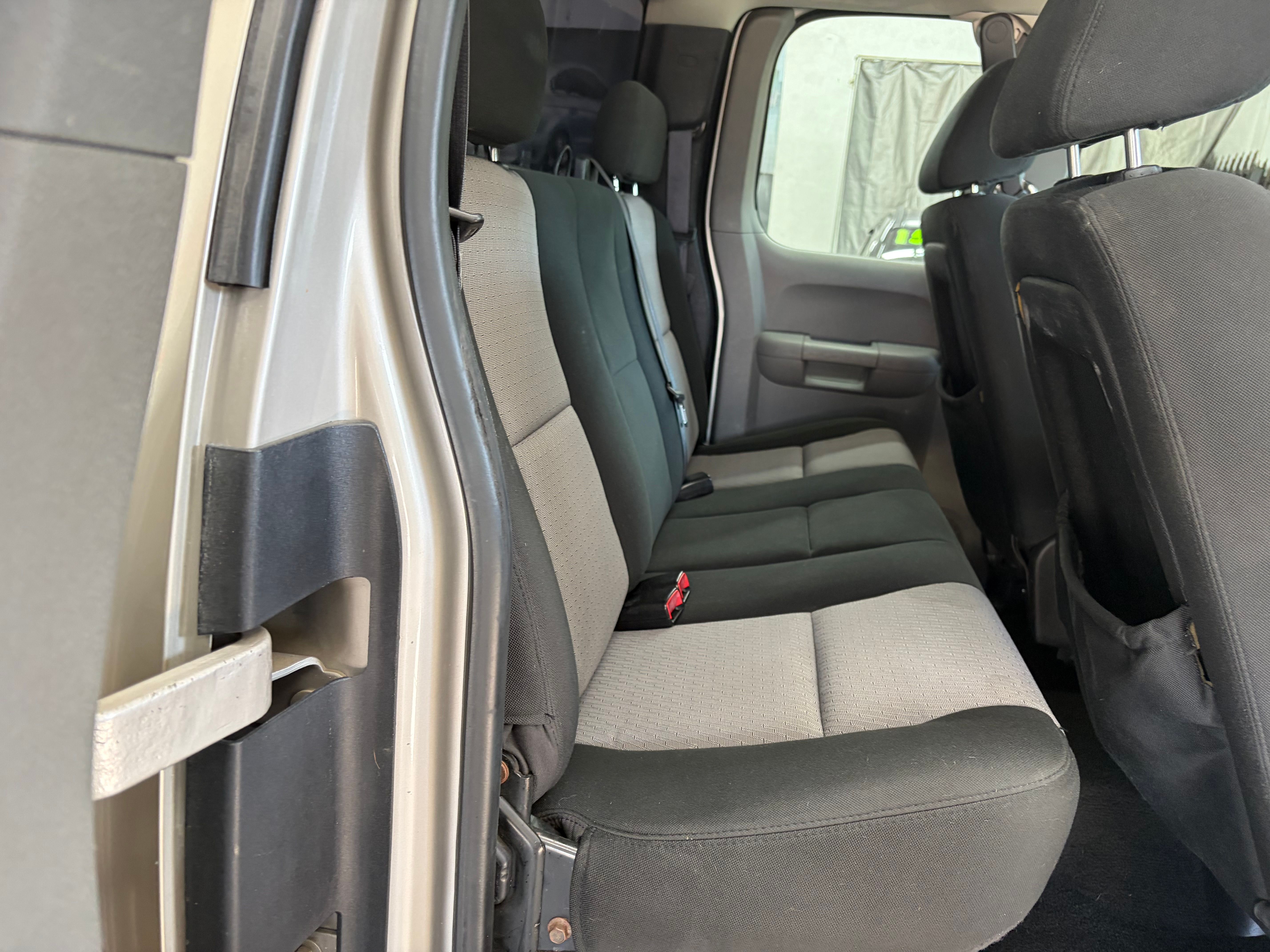 Used 2007 Chevrolet Silverado 1500 2WD Extended Cab image 13