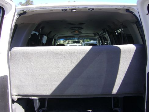Used 2003 Ford E-350 and Econoline 350 Club Wagon image 11