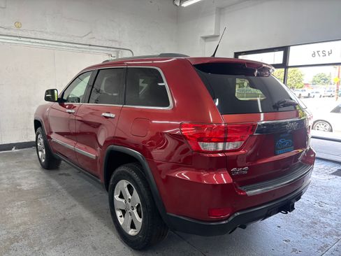 Used 2011 Jeep Grand Cherokee Limited image 5