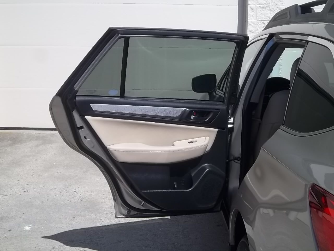 Used 2018 Subaru Outback 2.5i Premium AWD/4WD image 18
