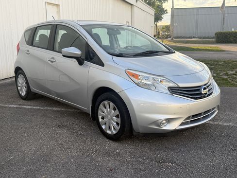 Used 2015 Nissan Versa Note SV image 2