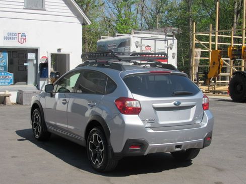 Used 2014 Subaru XV Crosstrek 2.0i Premium AWD/4WD image 5