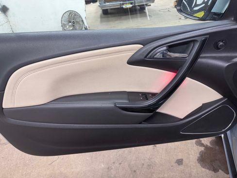 Used 2016 Buick Cascada Premium image 3