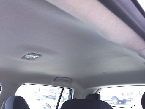 Used 2017 Nissan Leaf S image 32