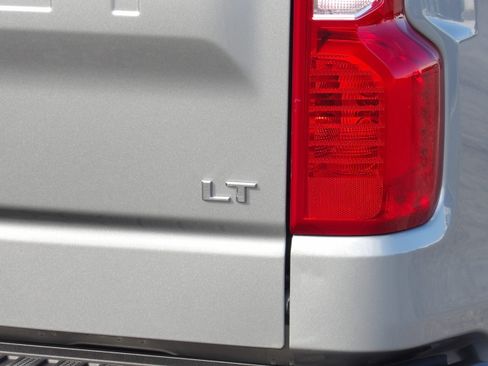 Used 2025 Chevrolet Silverado 1500 LT image 15