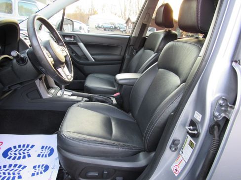 Used 2017 Subaru Forester 2.5i Limited image 18
