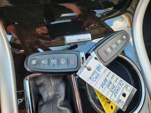 Used 2013 Ford Edge FWD Limited image 17