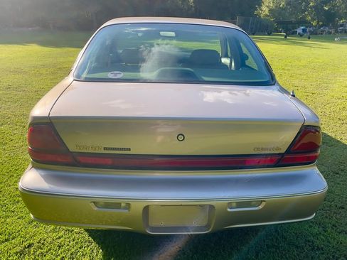 Used 1999 Oldsmobile 88 50th Anniversary image 7