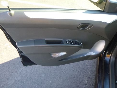 Used 2015 Chevrolet Spark LT image 10