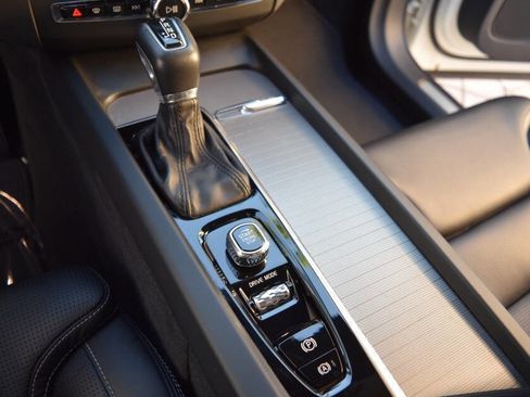 Used 2019 Volvo XC60 T6 Inscription image 57