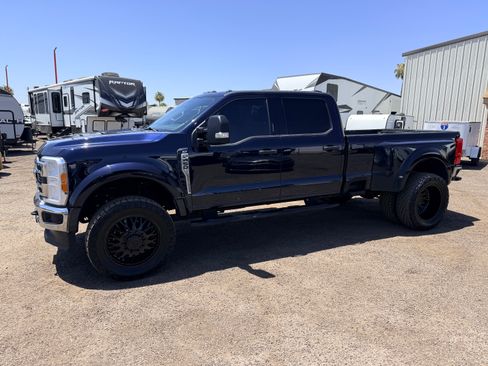 Used 2023 Ford F450 XLT AWD/4WD image 2