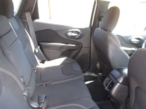 Used 2016 Jeep Cherokee Altitude Sport Utility 4D FWD image 12
