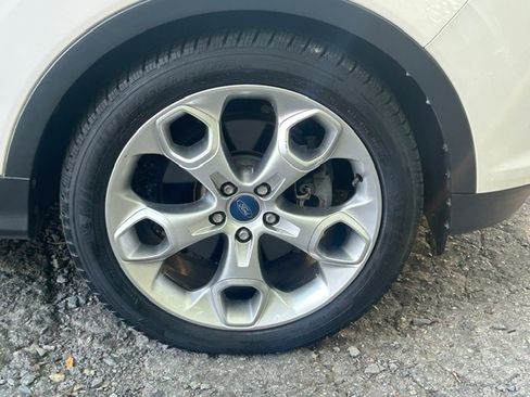 Used 2013 Ford Escape FWD Titanium image 31