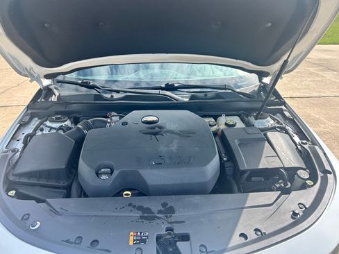 Used 2015 Chevrolet Impala LT image 20