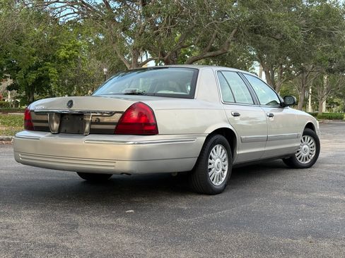 Used 2007 Mercury Grand Marquis LS RWD image 2