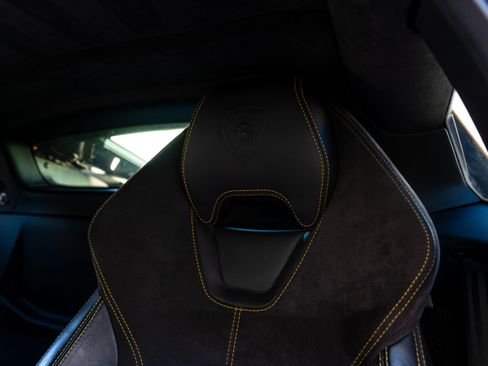 Used 2015 Lamborghini Huracan LP 610-4 image 30