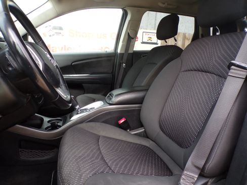 Used 2018 Dodge Journey SE image 6
