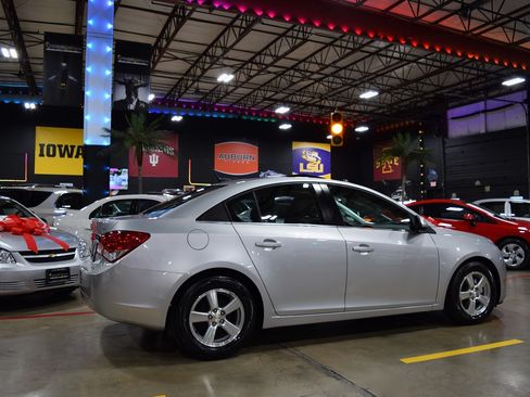 Used 2014 Chevrolet Cruze LT FWD image 8