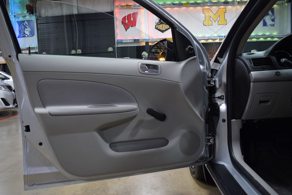 Used 2010 Chevrolet Cobalt LS Sedan FWD image 27
