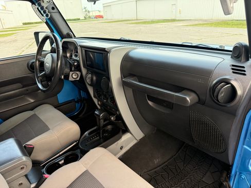 Used 2010 Jeep Wrangler 4WD Sport image 69