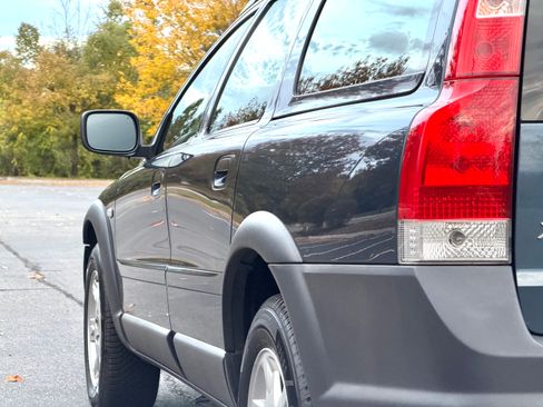 Used 2005 Volvo XC70 image 18