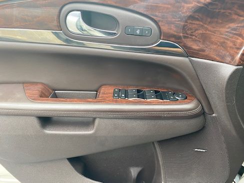 Used 2015 Buick Enclave FWD Leather image 12