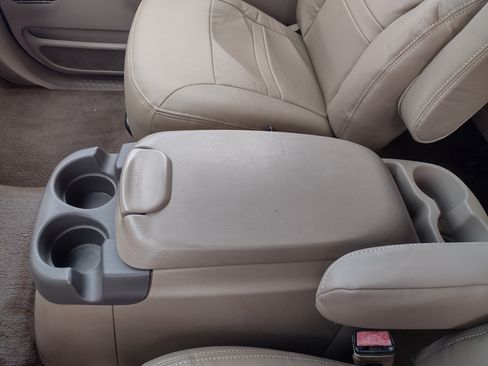 Used 2001 Ford Excursion XLT image 16