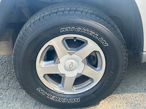 Used 2004 Chevrolet TrailBlazer LS image 25