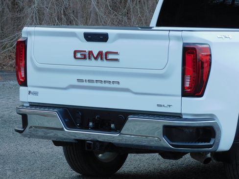 Certified 2025 GMC Sierra 1500 SLT image 12